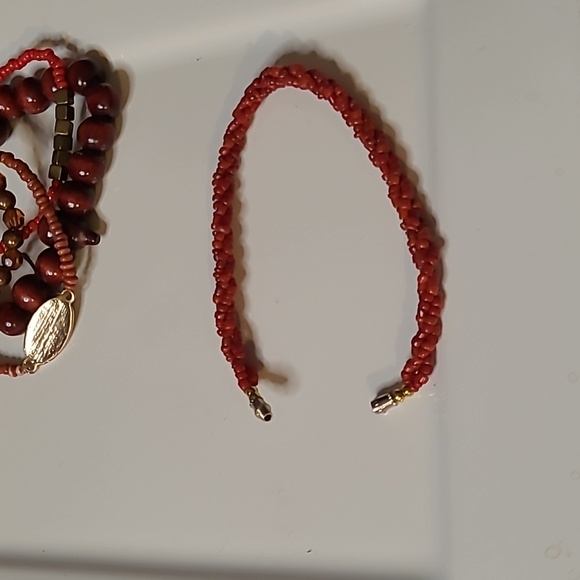 WAS. $130 Vintage 7 Bracelets. 4 stretch 3 with fasteners. - Picture 8 of 14